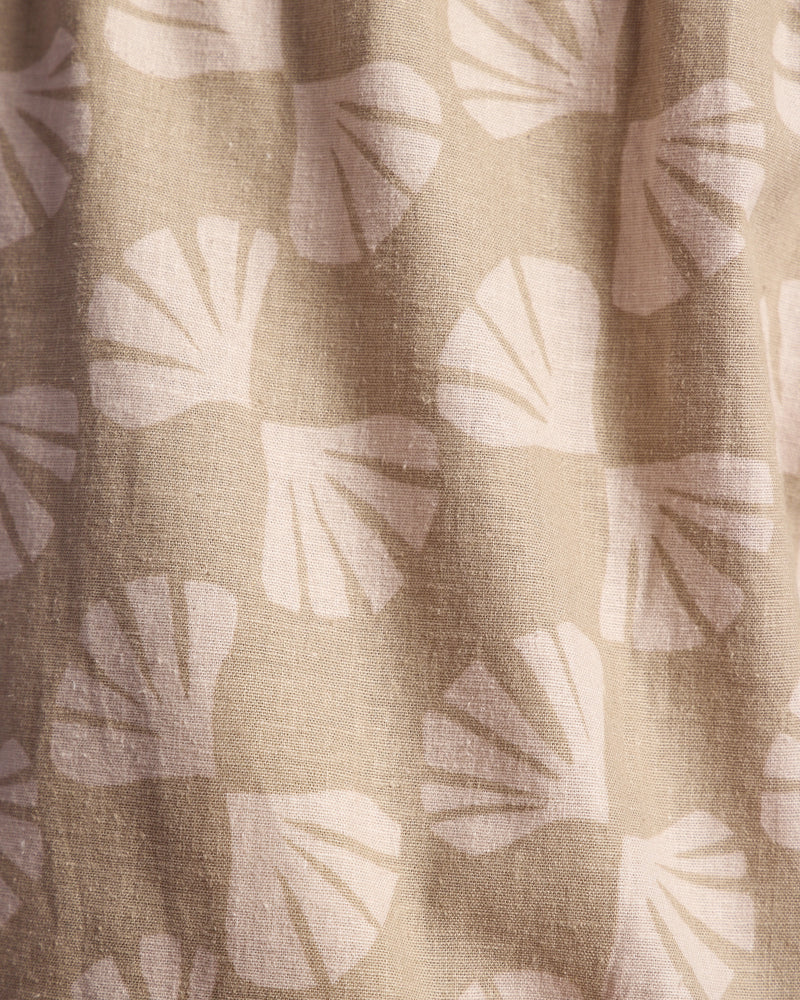 Women's Sullivan's Shirt - Sea Scallop Print Desert Tan