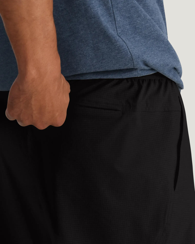 Men's Breeze Vent Short – 7" - Black