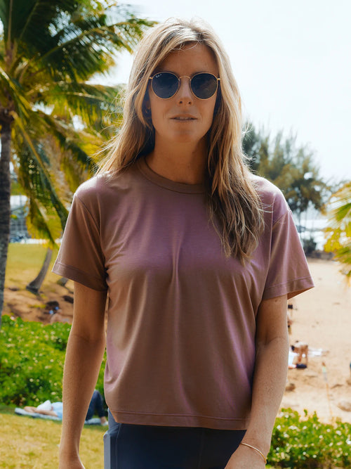 Women's Elevate Lightweight Tee - Black