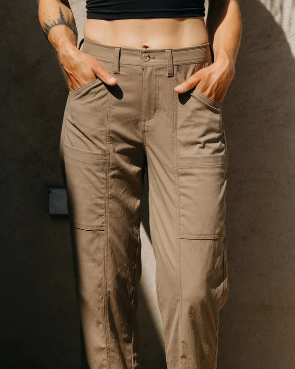 Women's Topogrid Pant - Fossil